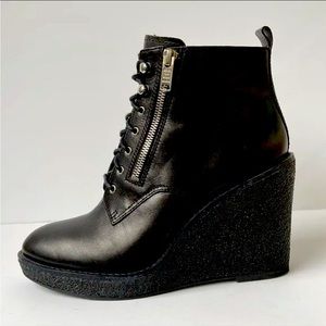 MARC by Marc Jacobs Women’s Kit Zip Wedge Leather Bootie, Black size 37
